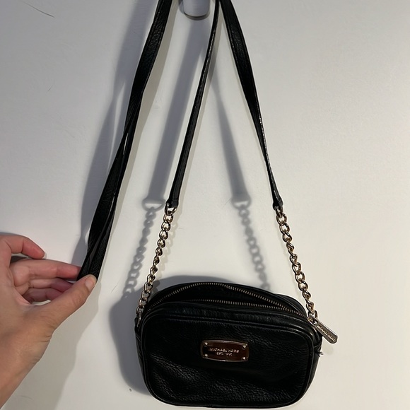 Michael Kors Crossbody Bag - Picture 4 of 7